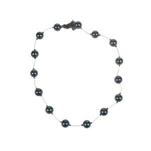 Carolee Imitation Gray Pearl Beaded Necklace 17 inch Silvertone Floating Station